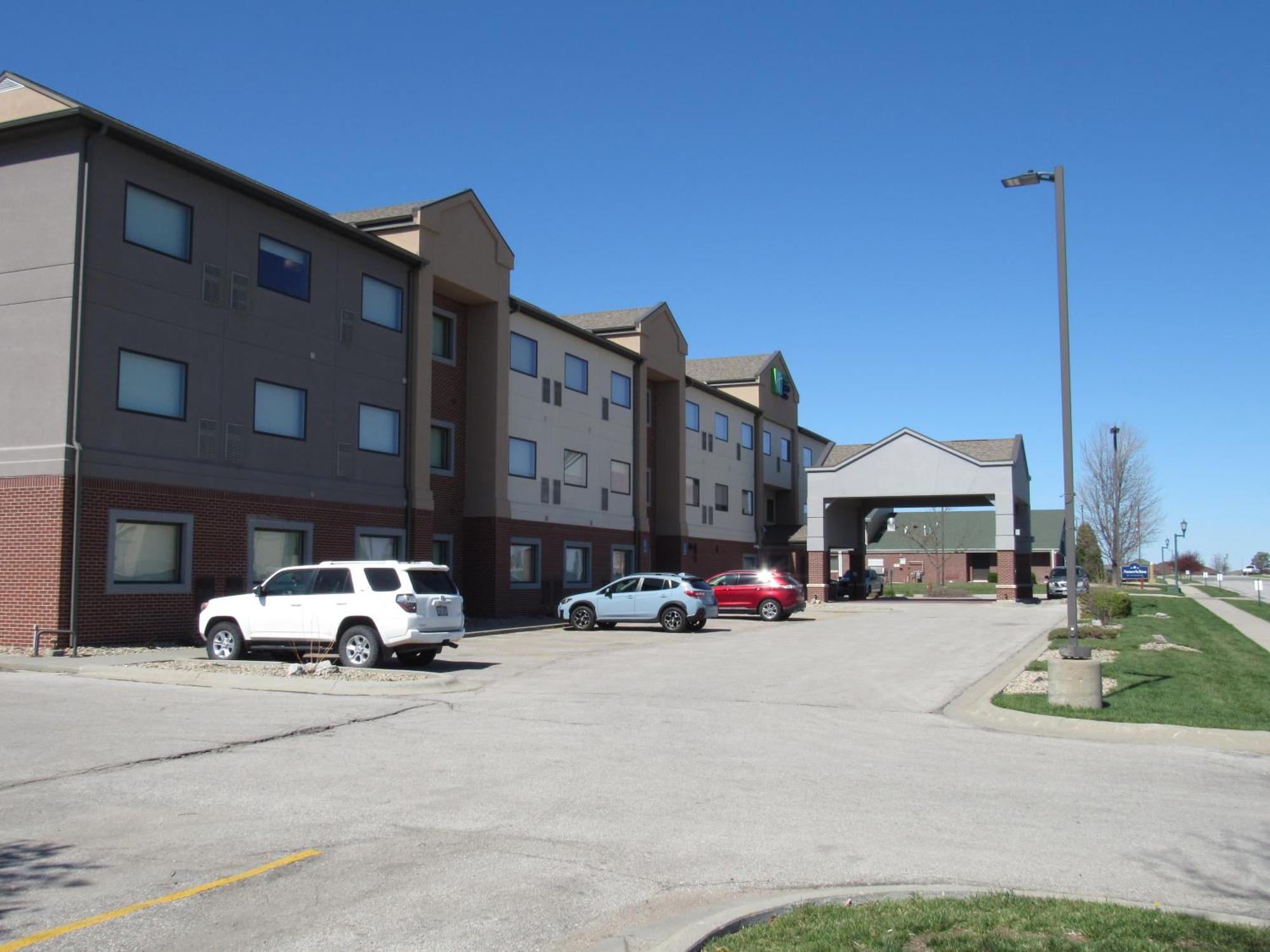 Holiday Inn Express Hotel & Suites Lincoln South By Ihg Eksteriør bilde