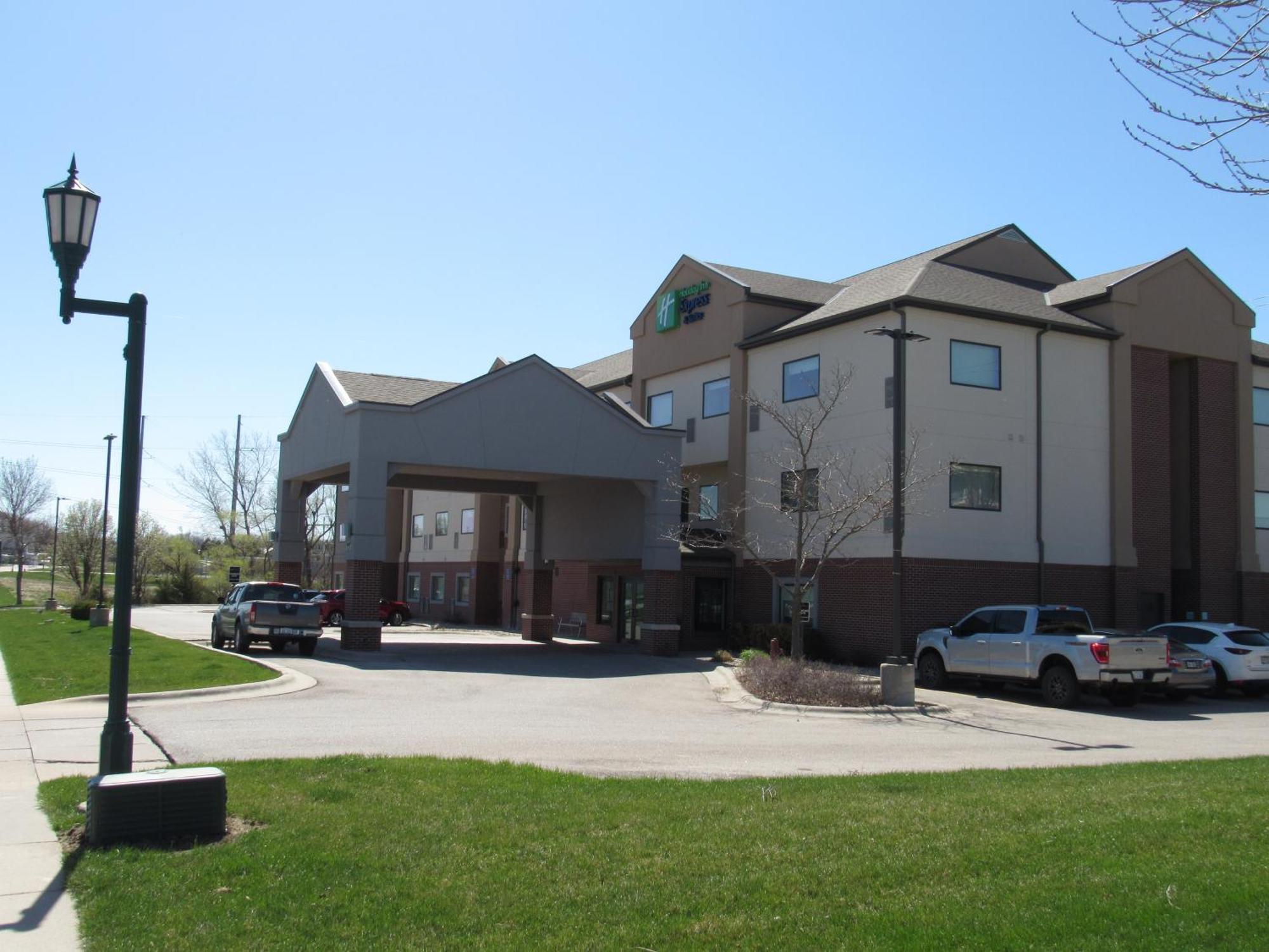 Holiday Inn Express Hotel & Suites Lincoln South By Ihg Eksteriør bilde